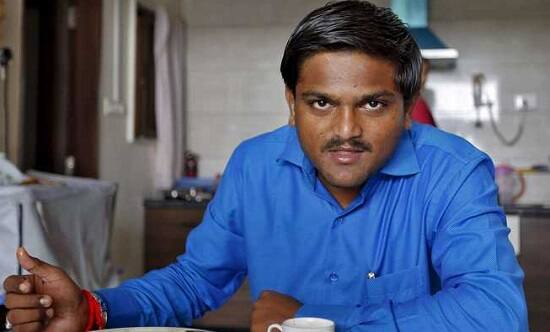 ભાજપના કાર્યકરો પ્રચાર માટે આવે ત્યારે તેમનો જય સરદાર જય પાટીદાર કહીને વિરોધ કરવા માટે પણ સંદેશા વહેતા કરવામાં થયા છે. ખાસ કરીને સુરતમાં આવેલા અનેક પાટીદારોની સોસાયટીમાં ભાજપના કાર્યકરોએ મત કે પ્રચાર માટે પ્રવેશ કરવો નહીં તેવા બોર્ડ લાગવામાં આવ્યા છે. 