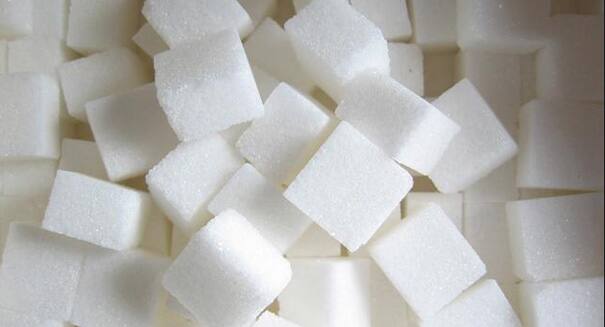  18ને બદલે આ વસ્તુઓ પર લાગશે 12 ટકા જીએસટીઃ ડાયાબીટીસના રોગીઓને આપવામાં આવતું ભોજન, પ્રિન્ટિંગ ઇંક, ટોપી, ખેતી, બાગાયત, ફોરેસ્ટ્રી, કાપણી સાથે જોડાયેલ મશીનરીનો સામાન, શણ, કોટનમાંથી બનેલ હેન્ડ બેગ અને શોપિંગ બેગ, રિફાઈન્ડ સુગર અને સુગર ક્યૂબ, પ્રોસેક્ડ મિલ્ક, પાસ્તા અને સિલાઈ મશીનનો સામાન.