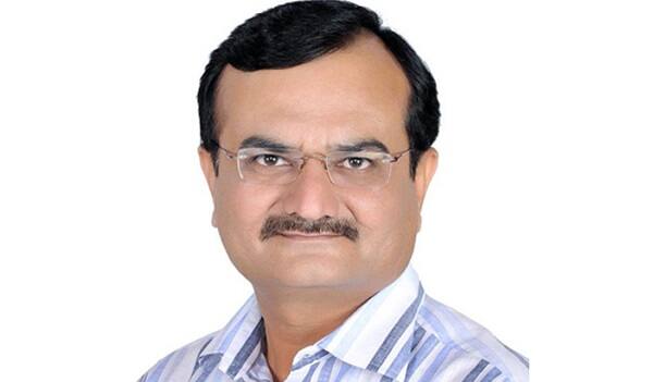 વટવા બેઠક પરથી પ્રદિપસિંહ જાડેજા જ્યારે પોરબંદર બેઠક પરથી બાબુ બોખીરિયા અને માંગરોળ બેઠક પરથી ગણપત વસાવાનું નામ નક્કી કરવામાં આવ્યું છે. 