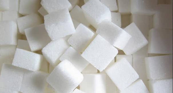 18ને બદલે આ વસ્તુઓ પર લાગશે 12 ટકા જીએસટીઃ ડાયાબીટીસના રોગીઓને આપવામાં આવતું ભોજન, પ્રિન્ટિંગ ઇંક, ટોપી, ખેતી, બાગાયત, ફોરેસ્ટ્રી, કાપણી સાથે જોડાયેલ મશીનરીનો સામાન, શણ, કોટનમાંથી બનેલ હેન્ડ બેગ અને શોપિંગ બેગ, રિફાઈન્ડ સુગર અને સુગર ક્યૂબ, પ્રોસેક્ડ મિલ્ક, પાસ્તા અને સિલાઈ મશીનનો સામાન. 