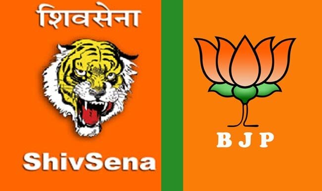 Abdul Sattar's blow to Raosaheb Danve; Four elected BJP members join Shiv Sena Soygaon Nagar Panchayat: अब्दुल सत्तारांचा दानवेंना झटका; निवडून आलेल्या भाजपच्या चार सदस्यांचा शिवसेनेत प्रवेश