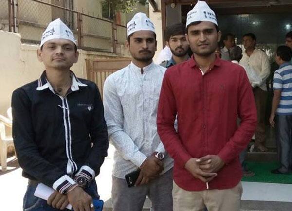 પાલિતાણા બેઠક પરથી ધનશ્યામસિંહ પરમાર અને ગારિયાધાર બેઠક પરથી રાજુભાઈ આહિરને ટિકિટ આપવામાં આવી છે. 