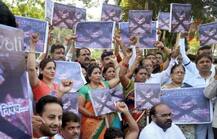 દીપિકાને જીવતી સળગાવનારને 1 કરોડ રૂપિયાનું ઈનામ મળશે, જાણો ’પદ્માવતી’ના વિરોધમાં કોણે કરી જાહેરાત