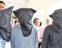 3 કિશોર સ્વામીનારાયણ સાધુના કઢંગી હાલતમાં ફોટા પાડવા ઘૂસ્યા ને પછી શું થયું? 