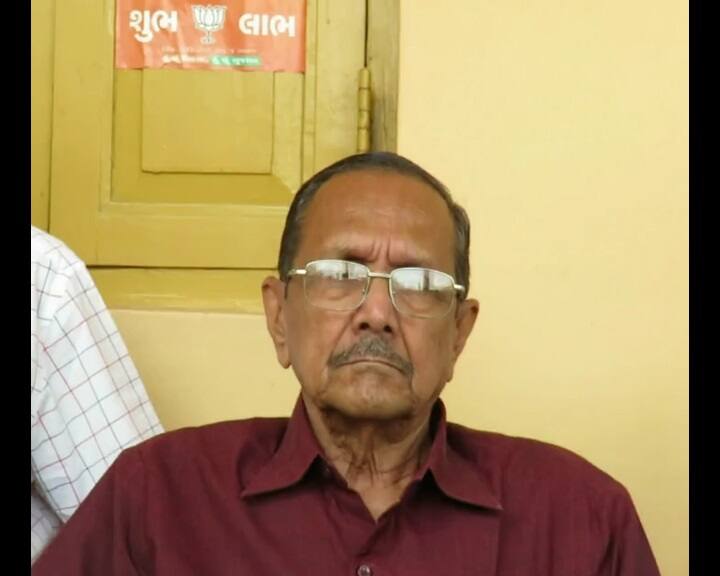  વિધાનસભાની પ્રથમ તબક્કાની ચૂંટણીના ફોર્મ ભરવા માટે ૨૧મી નવેમ્બરે છેલ્લો દિવસ હતો. તેમ છતાં ભાજપ નવસારીની બેઠક પર કોને ટિકિટ આપવી તે છેલ્લા દિવસ સુધી નક્કી કરી શકી નહોતી.