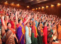 ગુજરાતમાં કોંગ્રેસ-ભાજપે જાહેર કરેલા 221 ઉમેદવારોમાં માત્ર 11 મહિલા, જાણો કઈ બેઠક પર મળી છે ટિકિટ?