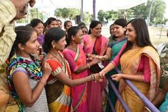 ચંદ્રીકાબેને જણાવ્યુ હતુ કે, જનતા અને આશા વર્કર્સના અવાજને ઉપર સુધી લઇ જવા માટે મેં અપક્ષ ઉમેદવારી કરી છે.