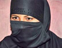 ત્રણ તલાક ન લેવા પર પતિ સામે જ મહિલા પર 10 લોકોએ કર્યો બળાત્કાર