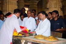 સોમનાથમાં રાહુલ ગાંધીએ કર્યા દર્શન, જાણો શું લખ્યું વિઝિટર બુકમાં