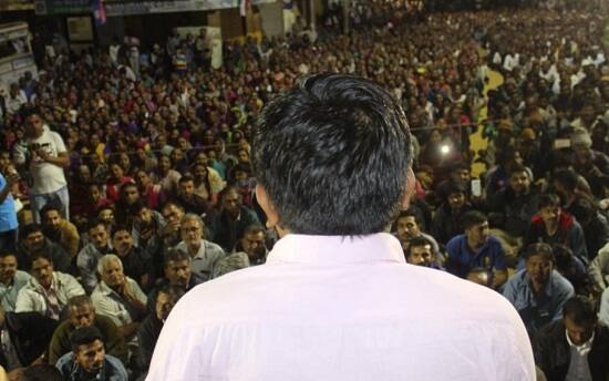 મહાક્રાંતિ રેલીમાં હાર્દિક પટેલે ભાજપ સરકારને આડે હાથ લેતાં કહ્યું કે, રાજ્યમાં કોંગ્રેસની સરકાર બની જશે અને પાટીદારોના પ્રશ્નો હલ થશે તેવું નથી, એક વખત શક્તિ દેખાડવી જરૂરી છે. જ્યારે હાર્દિકની સભાનો વિરોધ કરવા નીકળેલા 33 શખ્સની પોલીસે અટકાયત કરી હતી. 