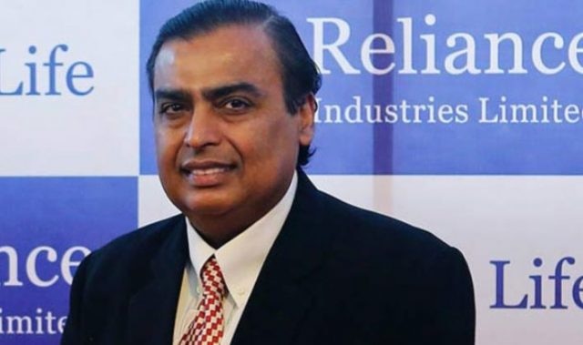 Mukesh Ambani giving chance to open reliance petrol pump dealer know how to start Reliance : पेट्रोल पंप उघडा, भरघोस नफा कमवा; मुकेश अंबानी देतायेत मोठी संधी 