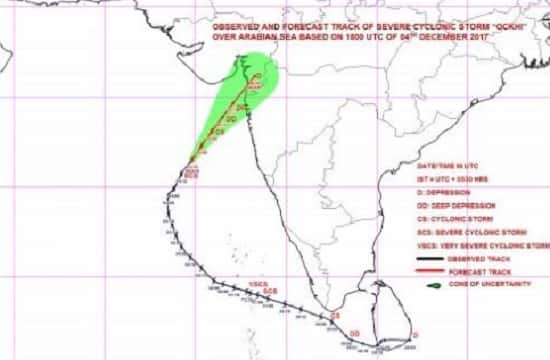 વાવાઝોડુ દક્ષિણ ગુજરાતમાં ત્રાટકવાની શક્યતા છે. જેમાં તે હજી દક્ષિણ ગુજરાતથી 750 કિમી દૂર છે તેવું કહેવાય છે. ત્યારે આજે ગુજરાતનો દરિયો દરિયો તોફાની બની રહેશે.
