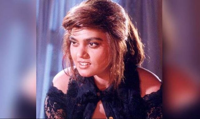 Silk Smitha : 4 வருடம்.. 200 படங்கள்.. தென்னிந்திய சினிமாவின் நிரந்தர நாயகி  சில்க் ஸ்மிதா நினைவு தினம்..