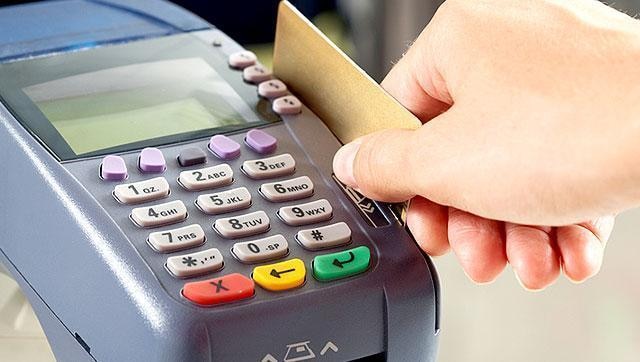 Credit card users spent Rs 39,000 crore on digital payments in 2021: Report Digital Payments in 2021: క్రెడిట్‌ కార్డు యూజర్లు కేక! డిజిటల్‌ చెల్లింపుల మీదే రూ.39,000 కోట్లు ఖర్చు
