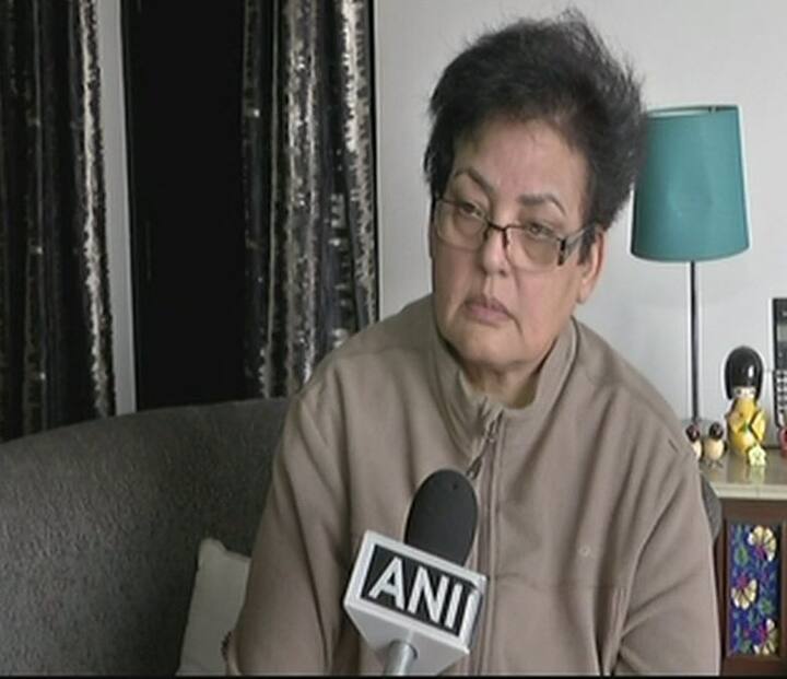 નેશનલ કમિશન ઓફ વુમન (NCW)ના ચેરપર્સન રેખા શર્માએ કહ્યું કે, મેં હમણાં જ ઈન્સ્ટાગ્રામ પર આ વીડિયો જોયો છે. આ ઘટનાથી મને આઘાત લાગ્યો છે અને ક્રૂ મેમ્બર્સે પણ તેને કોઈ મદદ ન કરી તે આશ્ચર્યજનક છે. આરોપીનું નામ જાહેર કરવાનું જણાવી એનસીડબલ્યુએ વિસ્તારાને પણ નોટિસ આપવાનું વિચારી રહી છે.