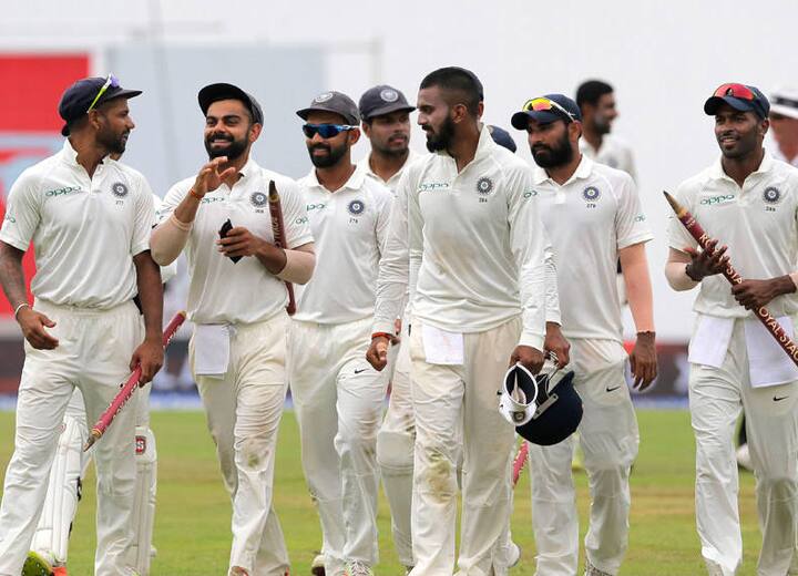 દક્ષિણ આફ્રિકા પ્રવાસ માટે ભારતીય ટીમઃ વિરાટ કોહલી (કેપ્ટન), અજિંક્ય રહાણે (વાઇસ કેપ્ટન), મુરલી વિજય, કેએલ રાહુલ, ચેતેશ્વર પુજારા, રોહિત શર્મા, રિદ્ધિમાન સાહા, રવિચંદ્રન અશ્વિન, રવિન્દ્ર જાડેજા, પાર્થિવ પટેલ, હાર્દિક પંડ્યા, ભુવનેશ્વર કુમાર, મોહમ્મદ શમી, ઇશાંત શર્મા, ઉમેશ યાદવ અને જસપ્રીત બુમરાહ