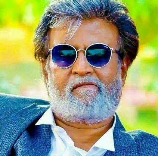 રજનીકાંતે તમિલ ફિલ્મો ઉપરાંત હિન્દી, કન્નડ, મલયાલમ, બંગાળી અને અંગ્રેજી ફિલ્મોમાં પણ કામ કર્યું છે. 2000માં તેમને પદ્મભૂષણથી સન્માનિત કરવામાં આવી ચૂક્યાછે.