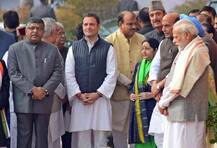 સંસદ હુમલાની 16મી વરસી: મતભેદો ભૂલી એકભીજાને અભિવાદન કરતા જોવા મળ્યા મોદી અને મનમોહનસિંહ