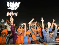 ચૂંટણી એક્ઝિટ પોલઃ ગુજરાતમાં ભાજપ-કોંગ્રેસને કઈ ચેનલે કેટલી બેઠકો આપી? જાણો વિગતે