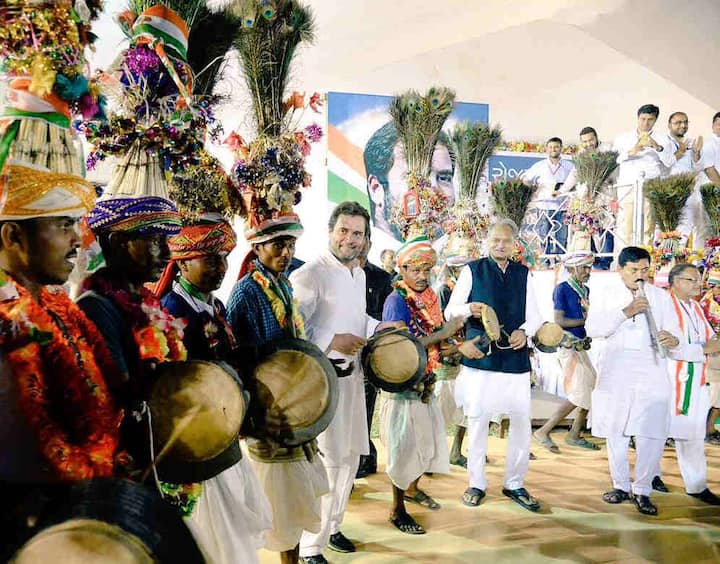કચ્છ જિલ્લાની અબડાસા, માંડવી, અંજાર, રાપરમાં કોંગ્રેસનો વિજય થયો છે. ગાંધીધામ (SC) અને ભુજમાં ભાજપનો ભગવો લહેરાયો છે.