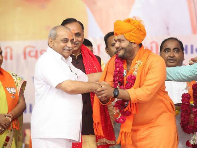  આ સિવાય માણસાના અમિત ચૌધરી ૫૨૪ મતથી, ઠાસરામાંથી રામસિંહ પરમાર ૭૦૨૮ મતથી જ્યારે બાલાસિનોરમાં માનસિંહ ચૌહાણનો ૧૦૬૦૨ મતથી પરાજય થયો છે. અન્ય ધારાસભ્યોમાં વિજાપુરના પ્રહલાદ પટેલ, સિદ્ધપુરના બલવંતસિંહ રાજપૂત, જસદણના ભોળાભાઈ ગોહેલ, વાંસદાના છનાભાઈ ચૌઘરી અને સાણંદના કરમશીભાઈ કોળીપટેલ ચૂંટણી લડ્યા ન હતા. સાણંદમાં ભાજપે કરમશીભાઈના પુત્ર કનુભાઈને ઉમેદવાર બનાવ્યા હતા અને તેમનો વિજય થયો છે. 