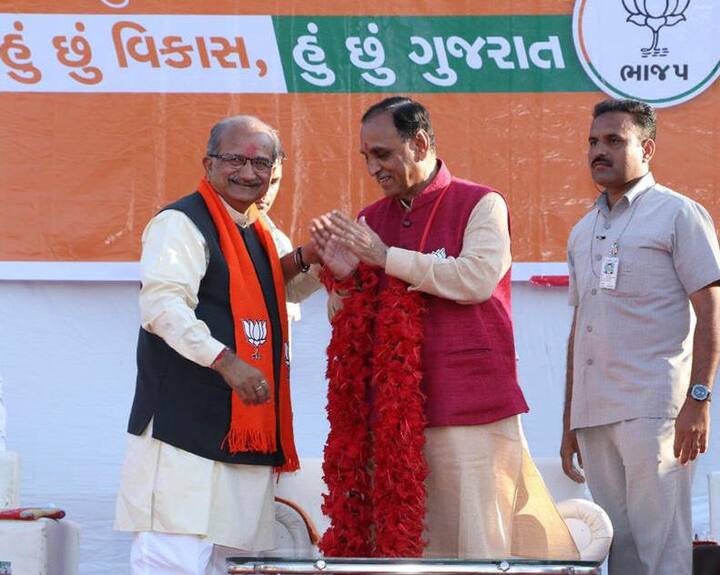 ધોળકાઃ ભાજપના દિગ્ગજ નેતા ભૂપેન્દ્રસિંહ ચૂડાસામા 327 વોટથી વિજેતા બન્યા છે. અહીં નોટા પર 2347 લોકોએ પસંદગી ઉતારી હતી.