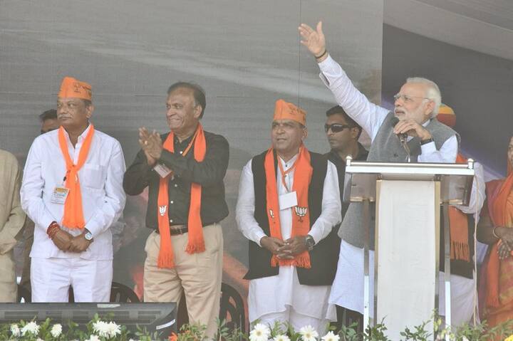 વિધાનસભા ચૂંટણીના થોડા સમય પહેલા કોંગ્રેસ સાથે છેડો ફાડી ભાજપમાં આવેલા સીકે રાઉલજીનો ગોધરા બેઠક પર 244 વોટથી વિજય થયો છે. વડાપ્રધાન મોદીએ તેમના માટે ચૂંટણી સભા સંબોધી હતી.