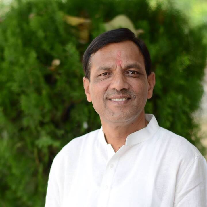 વિજાપુર બેઠક પર ભાજપના રમણભાઈ પટેલ 1164 મતથી જીત્યા છે. અહીં ભાજપને 72326 અને કોંગ્રેસને 71162 વોટ મળ્યાં છે.