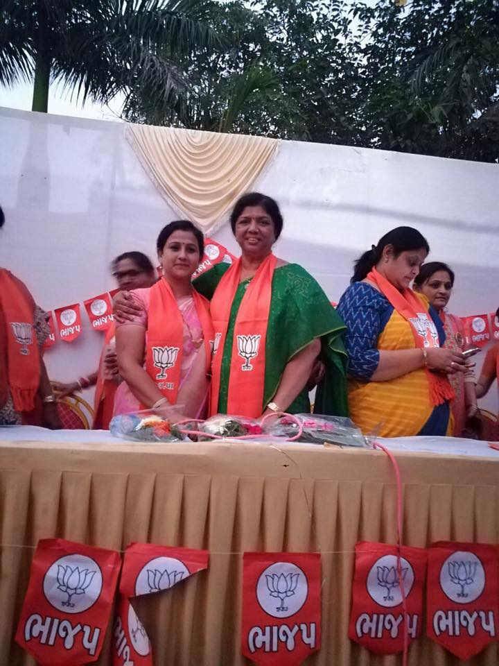 લિંબાયતઃ લિંબાયત બેઠક પરથી સંગીતા પાટીલ ફરી એક વખત ભાજપની સીટ જાળવી રાખવામાં સફળ રહ્યા છે. સંગીતા પાટીલને 93585 અને કોંગ્રેસના ડો. રવિન્દ્ર પાટીલને 61634 વોટ મળ્યા.