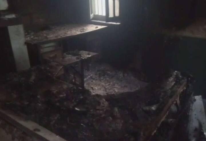 ઇસ્ટર્ન રેલવેના CPRO રાજેશ કુમારે જણાવ્યું કે, માલાદા ડિવિઝનના મસુદન રેલવે સ્ટેશન પર નકસલી હુમલા બાદ તમામ ટ્રેનો કિયુલ પોઇન્ટ પર અટકાવી દેવામાં આવી છે. તમામ યાત્રીઓને સલામતી ખાતર બીજા વિકલ્પોથી ટ્રાવેલ કરવા વિનંતી છે. મુંગેરના રેલ એસપી શંકર ઝાના જણાવ્યા પ્રમાણે હુમલાની ખબર મળતાં જ રેલ અધિકારીઓ ઘટના સ્થળે પહોંચી ગયા અને અપહરણ કરવામાં આવેલા અધિકારીઓને છોડાવવાનો પ્રયત્ન કરવામાં આવી રહ્યો છે.