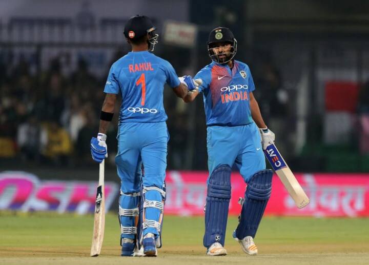 શ્રીલંકા તરફથી સૌથી વધુ રન કુસાલ જનિત પરેરાએ 77 રન બનાવ્યા હતા. જ્યારે ઉપુલ થારંગા 47 અને નિરોશન ડિકવેલા 25 રન બનાવ્યા હતા.