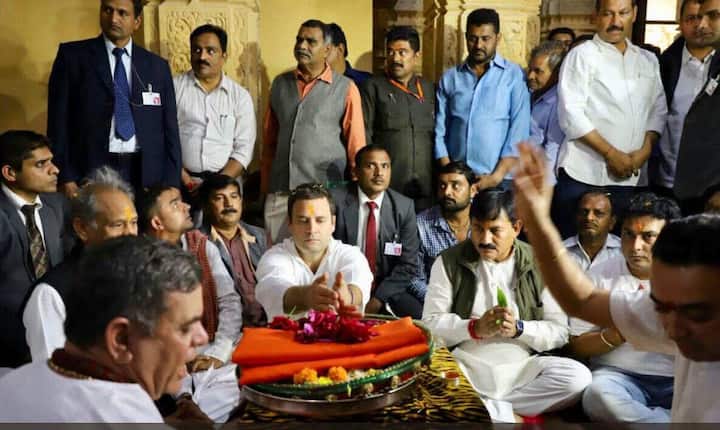 ઉલ્લેખનીય છે કે ગુજરાત ચૂંટણી પ્રચાર દરમિયાન રાહુલે 27 નાના-મોટા મંદિરોમાં દર્શન કર્યા હતા. બીજી તરફ રાહુલે ચૂંટણી પ્રચાર દરમિયાન મુસ્લિમ સંગઠનો અને મુસ્લિમ નેતાઓને જાહેર મંચથી દૂર રાખ્યા હતા. જેને પાર્ટીની છબિ બદલવાની રણનીતિ ગણાવવામાં આવી.