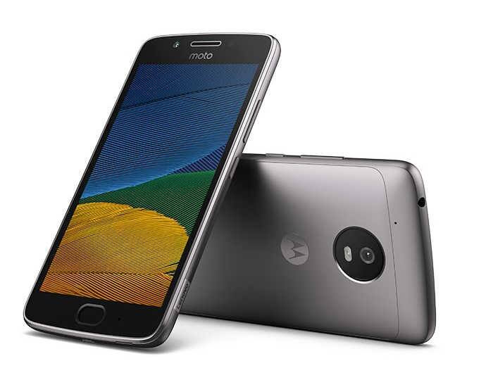 Moto G5, આ ફોન પર પણ 1 હજાર રૂપિયાનું ડિસ્કાઉન્ટ છે, ત્યારબાદ આની કિંમ 8,999 રૂપિયા થઇ ગઇ છે. આ ફોનમાં મેટલ બૉડી ડિઝાઇનની સાથે 5 ઇંચની ફૂલ એચડી ડિસ્પ્લે છે. આમાં 3GB રેમ, 5MP ફ્રન્ટ કેમેરો અને 13 MP નો રિયર કેમેરો આપ્યો છે.