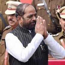 ક્રિસમસની રજા પર ગયેલા ડૉક્ટરો પર ભડક્યા કેન્દ્રીય મંત્રી, કહ્યું- તેમની છાતીમાં ગોળીઓ મારી દેશું