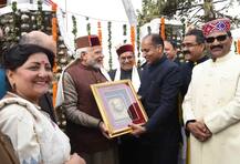 ગુજરાત બાદ હિમાચલમાં પણ BJP સરકાર, જયરામ ઠાકુર બન્યા CM, 11 ધારાસભ્યોએ લીધા મંત્રી પદના શપથ