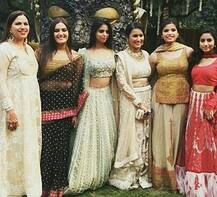 શાહરૂખ ખાનની પુત્રી સુહાના દેશી અવતારમાં લાગી ‘હોટ’, તસવીરો જુઓ સુહાનાનો કેવો હતો ઠાઠ