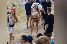 ન્યૂ યર પાર્ટીમાં ટોપલેસ મહિલા જતી હતી અને પાછળથી આવીને એક શખ્સે ના કરવાનું કરી નાખ્યું પછી શું થયું, જાણો વિગતે