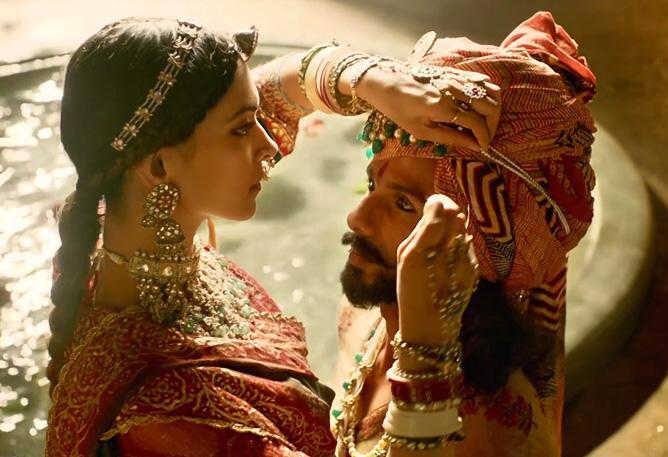 કરણી સેનાનો આરોપ છે કે, અંડરવર્લ્ડના રૂપિયાથી બનેલી ફિલ્મ પદ્માવતીને નામ બદલીને પ્રદર્શિત કરવાની સેન્સર બોર્ડે મંજૂરી આપી છે. જે રાષ્ટ્રીય રાજપૂત કરણી સેનાને મંજૂર નથી અને આ ફિલ્મ સામે તેમનો વિરોધ યથાવત્ રહેશે. આ ફિલ્મ કોઈ પણ થિયેટરમાં ચલાવવા દેવાશે નહીં. 