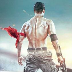 બહેને શેર કરી હૉટ બિકીની તસવીરો તો એક્ટર ભાઇએ બંધ કરી દીધી આખો, જુઓ તસવીરો