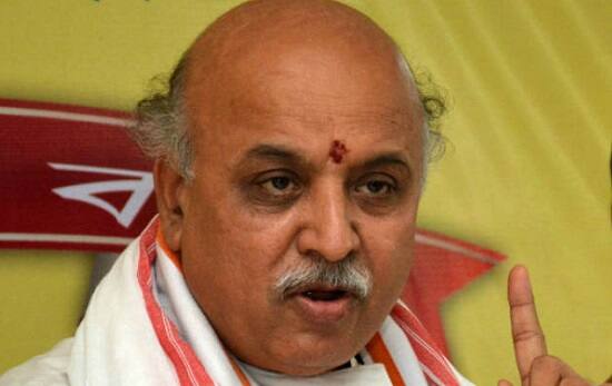 આ કેસમાં તમામ આરોપીઓ સામેનો કેસ પરત ખેંચવા માટે થોડા સમય અગાઉ ગુજરાત સરકારે સરકારી વકીલને સૂચના આપી હતી. જેને આધારે સરકાર તરફે આ કેસ પરત ખેંચવા માટે અરજી કરવામાં આવી હતી. જોકે મેજિસ્ટ્રેટ કોર્ટે તે અરજી ફગાવી દેતાં સરકારે આ હુકમને સેશન્સ કોર્ટમાં પડકાર્યો હતો. સેશન્સ કોર્ટે કેસને ચલાવવા માટે તાજેતરમાં જ મેજિસ્ટ્રેટ કોર્ટમાં કેસ પરત મોકલ્યો હતો.