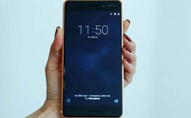 4 GB રેમ સાથે 32 અને 64 GB સ્ટોરેજના ઓપ્શન આપી શકે છે. એન્ડ્રોઈડ વર્ઝનની માહિતી હજુ સામે આવી નથી. જેમાં બેકમાં 16 મેગાપિક્સલ અને ફ્રન્ટમાં 8 મેગાપિક્સલ કેમેરા આપવામાં આવશે. આ સ્માર્ટફોનમાં રિયર માઉન્ટેડ ફિંગરપ્રિન્ટ સેન્સર રહેશે.