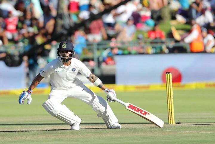 સાઉથ આફ્રિકાની ઇનિંગ પૂરી થયા બાદ મેદાનમાં ઉતરેલી ભારતીય ટીમની શરૂઆત ખરાબ રહી હતી. પ્રથમ દિવસના અંત સુધીમાં કોહલી સહિત ધવન અને વિજયની વિકેટ ગુમાવી દીધી હતી.