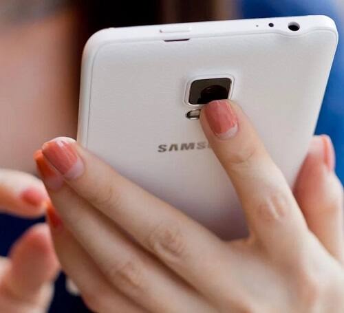 ક્વિકહિલ સિક્યોરિટી લેબે વધુમાં જણાવ્યું હતું કે, યુઝર્સની લોગ ઈન અંગે માહિતી તફડાવી લેવા માટે આ ટ્રોઝનનો વિકાસ કરવામાં આવ્યો છે. તે મોબાઈલના એસએમએસ હાઈજેક કરવાથી લઈ સર્વર પર ફોનથી સંપર્ક અને એસએમએસ અપલોડ પણ કરી શકે છે.