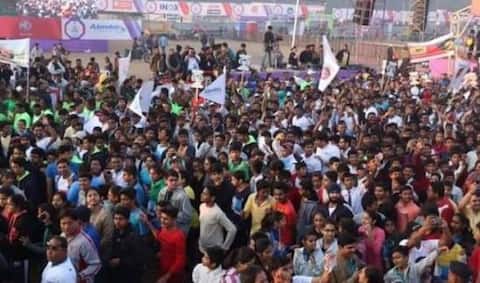 વડોદરા: આંતરરાષ્ટ્રીય મેરેથોનમાં રનિંગ વખતે હાર્ટ એટેકથી 66 વર્ષીય વુદ્ધનું મોત વડોદરા: આંતરરાષ્ટ્રીય મેરેથોનમાં રનિંગ વખતે હાર્ટ એટેકથી 66 વર્ષીય વુદ્ધનું મોત
