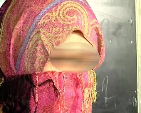 સુરતઃ પ્રિન્સિપાલે મને કિસ કરીને ગેરલાભ લેવાનો પ્રયાસ કર્યો પણ હું..............શિક્ષિકાએ વર્ણવી આપવિતી સુરતઃ પ્રિન્સિપાલે મને કિસ કરીને ગેરલાભ લેવાનો પ્રયાસ કર્યો પણ હું..............શિક્ષિકાએ વર્ણવી આપવિતી