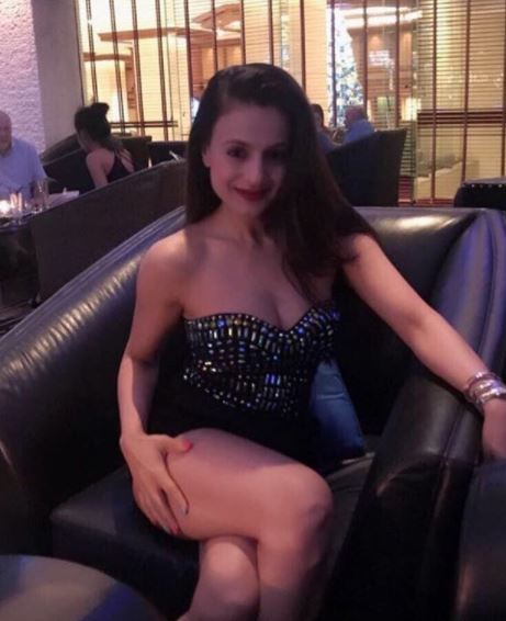 બોલીવુડની આ સેક્સ બોમ્બ ગુજરાતી હીરોઈન આવશે રાજકારણમાં, દાદા હતા ઈન્દિરા ગાંધીના ખાસ