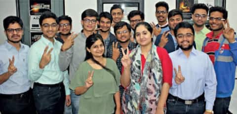 CATમાં સુરતના મીતને 100 પર્સેન્ટાઈલ, બીજા કોણે કોણે મેળવી સિદ્ધીઓ, જાણો વિગત CATમાં સુરતના મીતને 100 પર્સેન્ટાઈલ, બીજા કોણે કોણે મેળવી સિદ્ધીઓ, જાણો વિગત