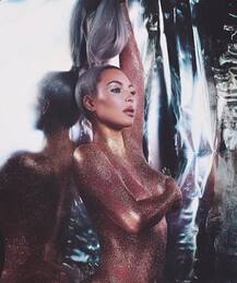 સેક્સ બોમ્બ મોડલ કિમ કર્દાશિયનનું ન્યુડ ફોટોશૂટ, દુનિયાભરમાં ખળભળાટ