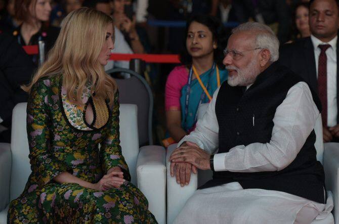 નવેમ્બરમાં ડોનાલ્ડ ટ્રમ્પની પુત્રી ઇવાંકા પણ ભારતના પ્રવાસે આવી હતી. ઇવાંકાની મુલાકાત દરમિયાન વડાપ્રધાન મોદીએ તેની વિશેષ કાળજી રાખી હતી.