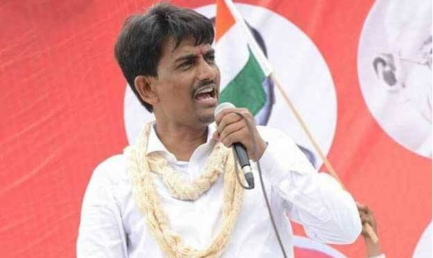 અલ્પેશ ઠાકોરે જણાવ્યું કે જો યોગ્ય પગલાં નહી ભરાય તો અમો ઢોલ સાથે દારૂના અડ્ડાઓ પર રેડ કરીશુ તે આગમી અમારી રણનીતિ છે. પૂર સહાયથી વંચિત ખેડુતોને ન્યાય અપાવવા અમો રજુઆતો કરીશુ.